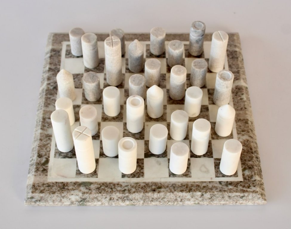 BEIGE & WHITE MARBLE CHESS SET  30X30CM